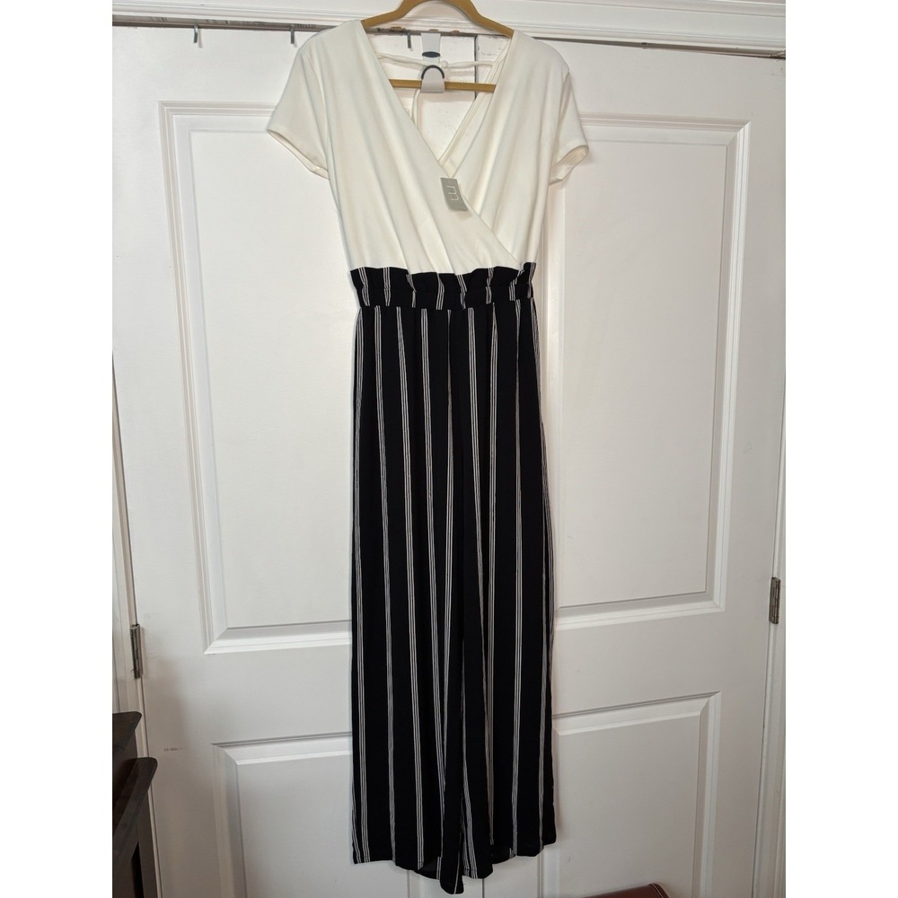 NWT Maurices Paperbag Waist Wide Leg Jumpsuit Womens M Black White Striped - Picture 2 of 10